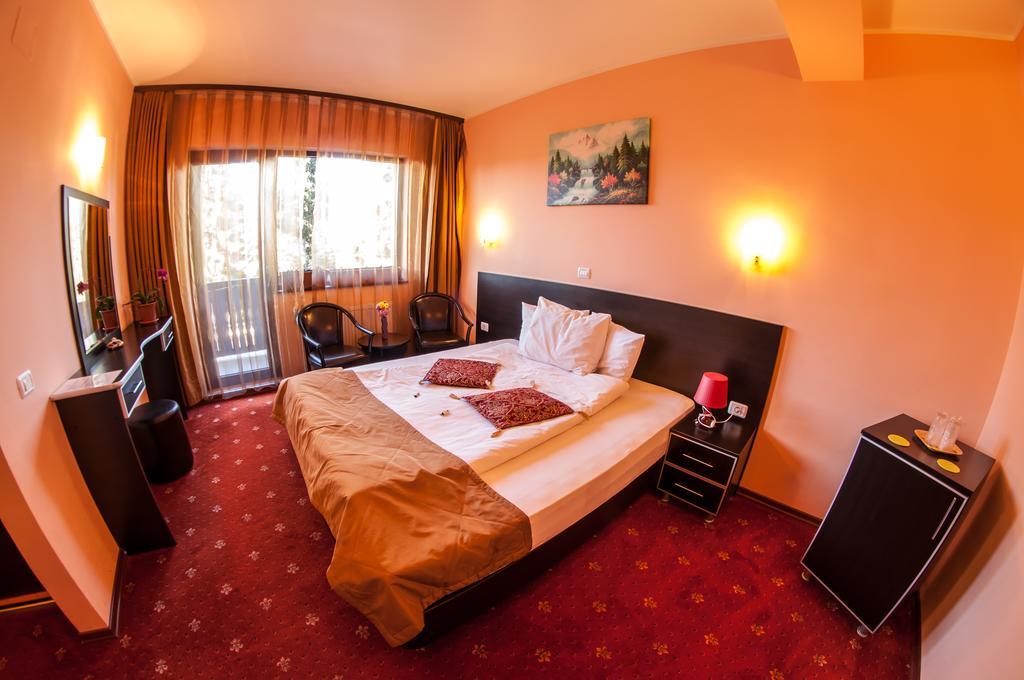 Hotel Carpatic Predeal Habitación foto