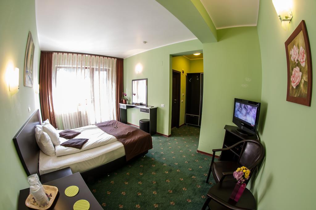 Hotel Carpatic Predeal Exterior foto