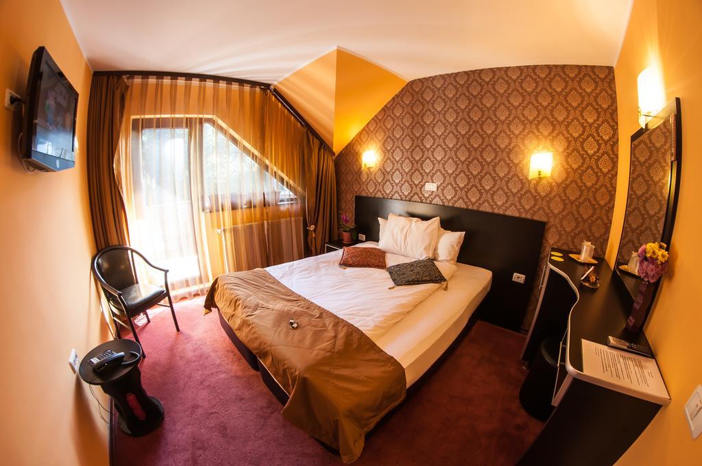 Hotel Carpatic Predeal Exterior foto