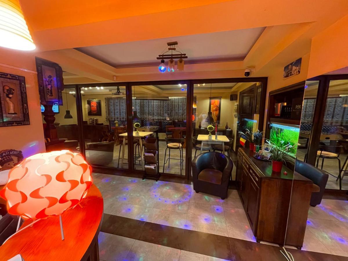 Hotel Carpatic Predeal Exterior foto