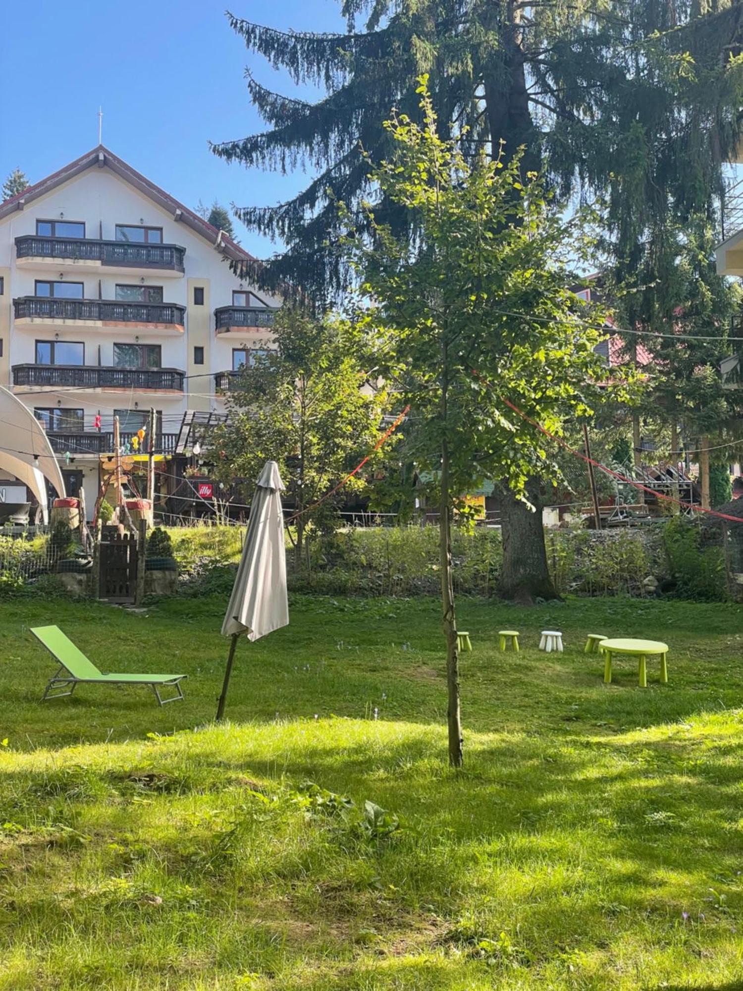 Hotel Carpatic Predeal Exterior foto